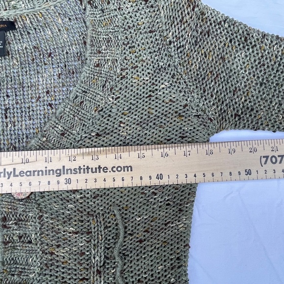 BCBGMaxAzria GREEN loose chunky knit cardigan sweater Medium - Picture 5 of 9